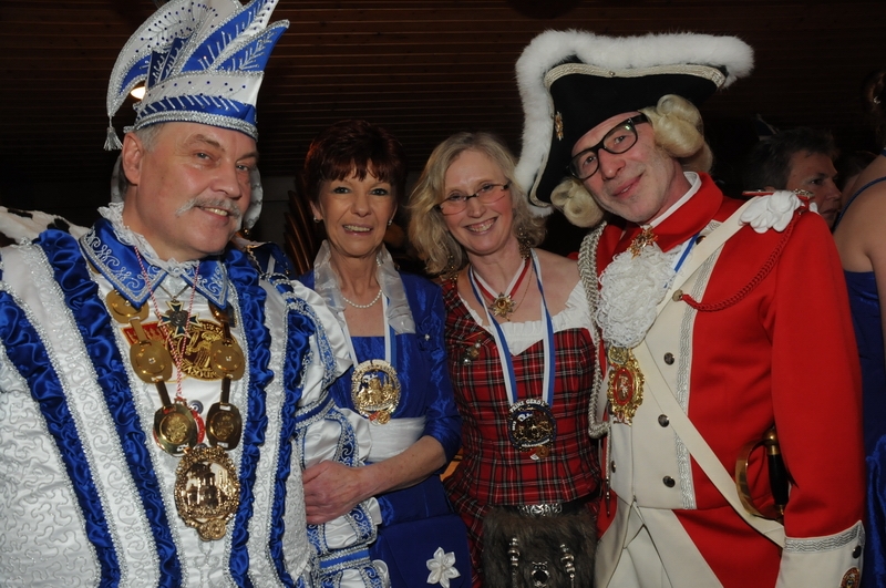 Kostuemsitzung-Teil1_280