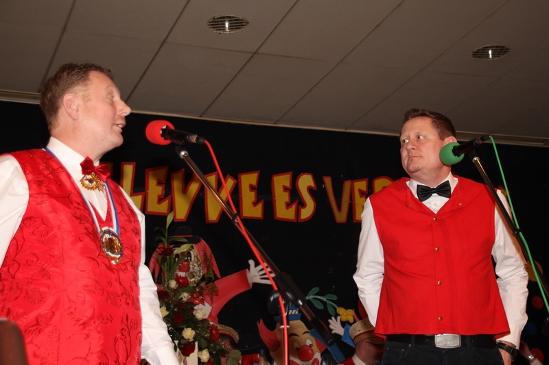 Kostuemsitzung-Teil2_123