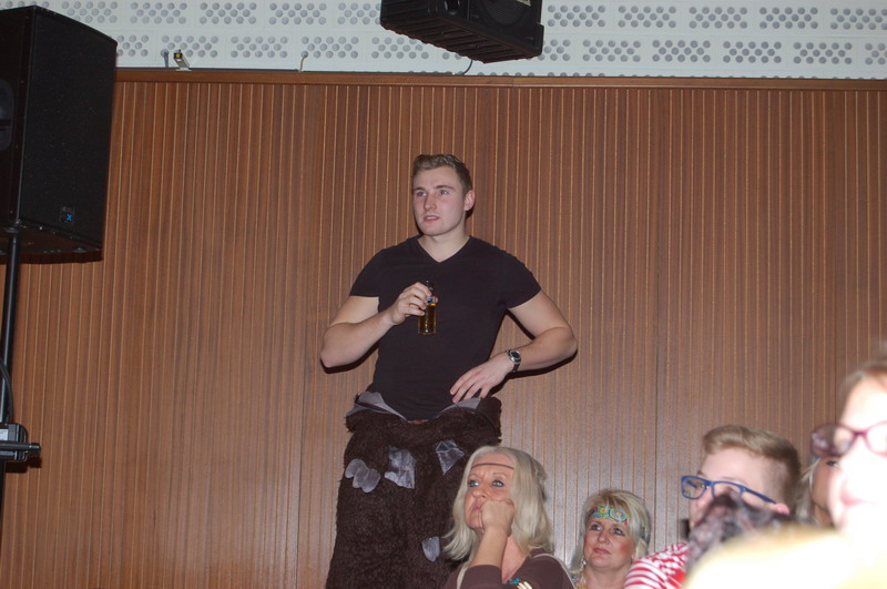 Kostuemsitzung2016_079